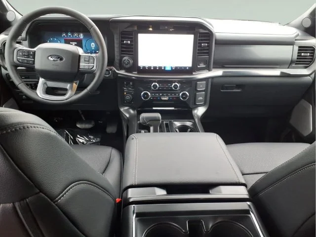 New 2026 Oxford White Ford XLT image 15