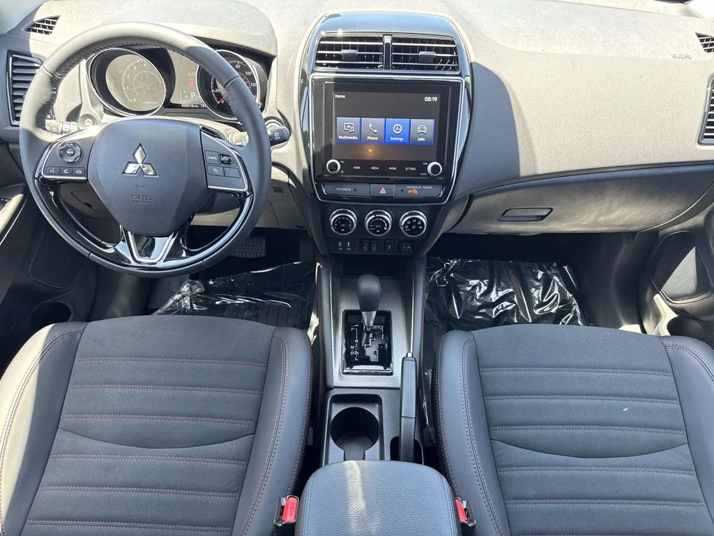 New 2026 White Diamond Mitsubishi 2.0 SE image 8