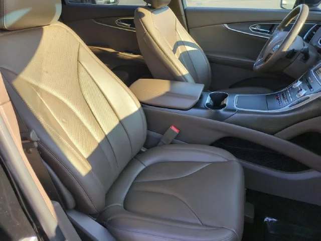 Used 2018 Black Lincoln Reserve image 34
