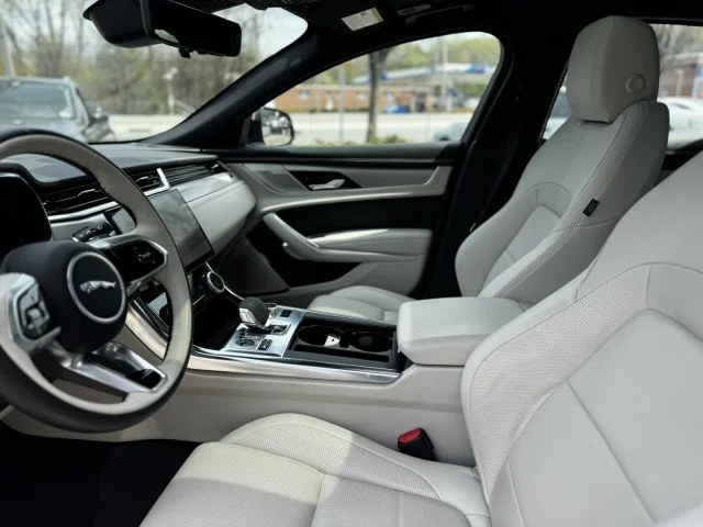 2024 Jaguar XF R-Dynamic SE - Photo 14