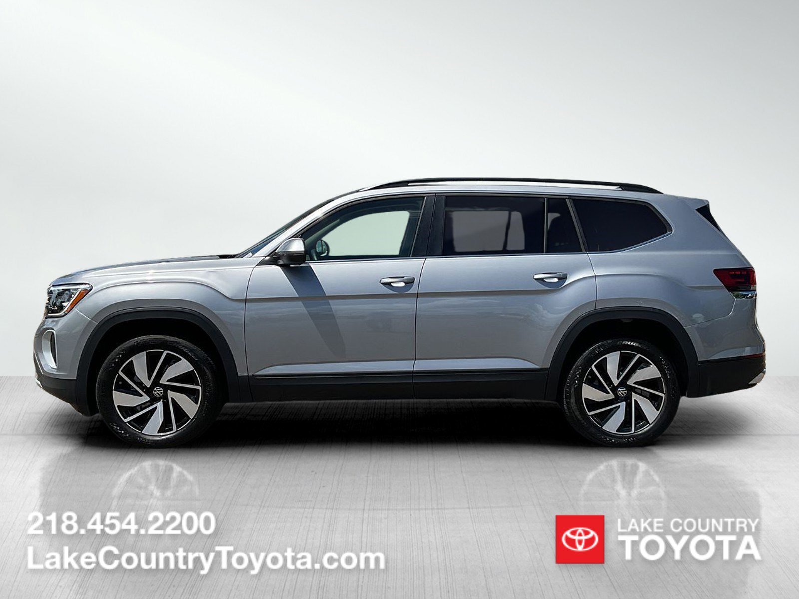 Used 2026 Volkswagen Atlas SE w/Tech with VIN 1V2HN2CA9TC520476 for sale in Brainerd, Minnesota
