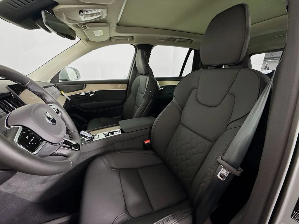 New 2026 Gray Metallic Volvo T8 Plus image 5