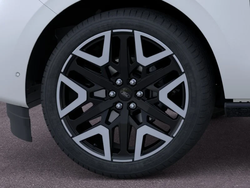 New 2026 Star White Metallic Tri-Coat Ford Platinum image 19