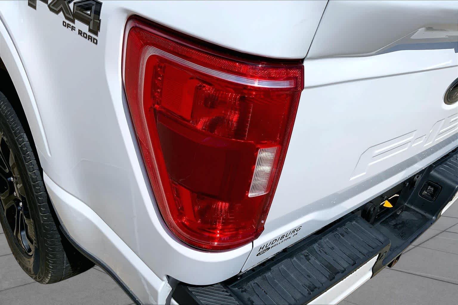 Certified Used 2023 Oxford White Ford XLT image 28