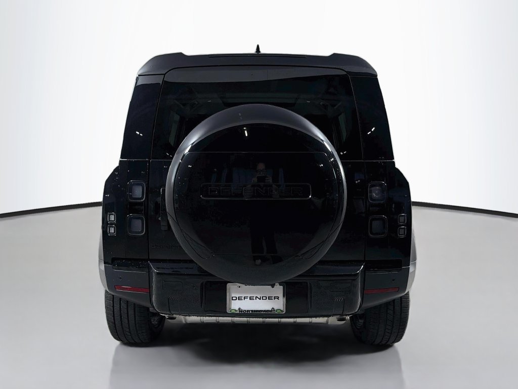 New 2026 Santorini Black Land Rover S image 6