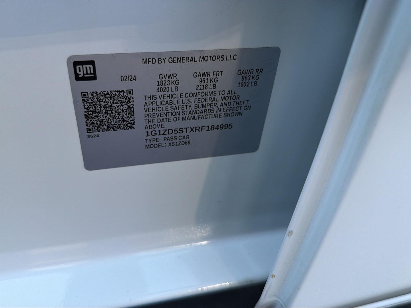 Used 2024 Summit White Chevrolet LT image 40
