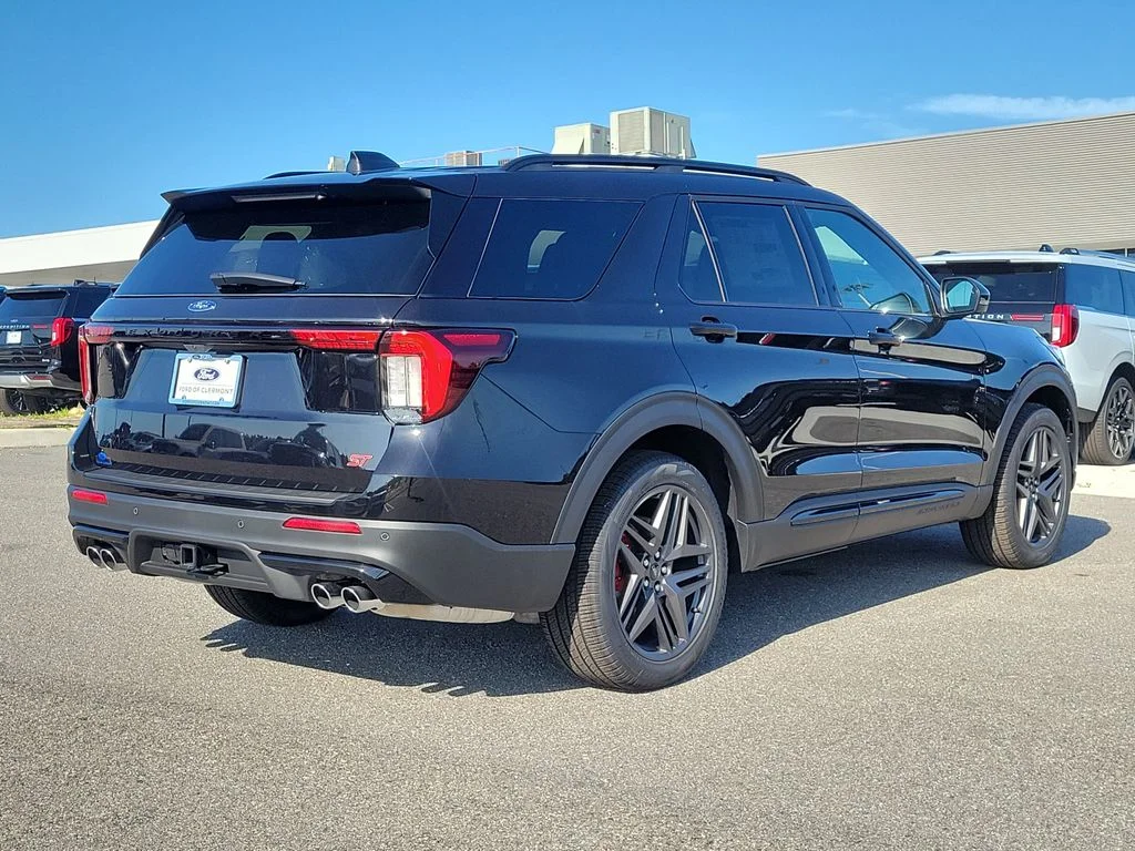 New 2026 Agate Black Metallic Ford ST image 5