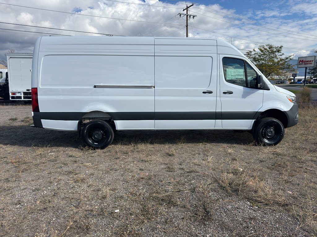 New 2026 Arctic White Mercedes-Benz Base image 21