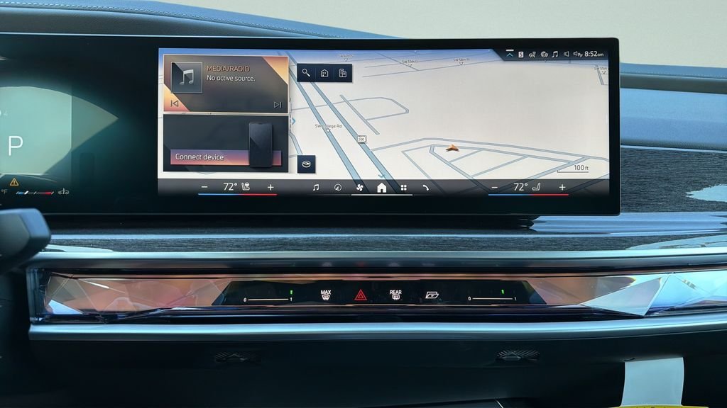 New 2026 Mineral White Metallic BMW 760i xDrive image 25