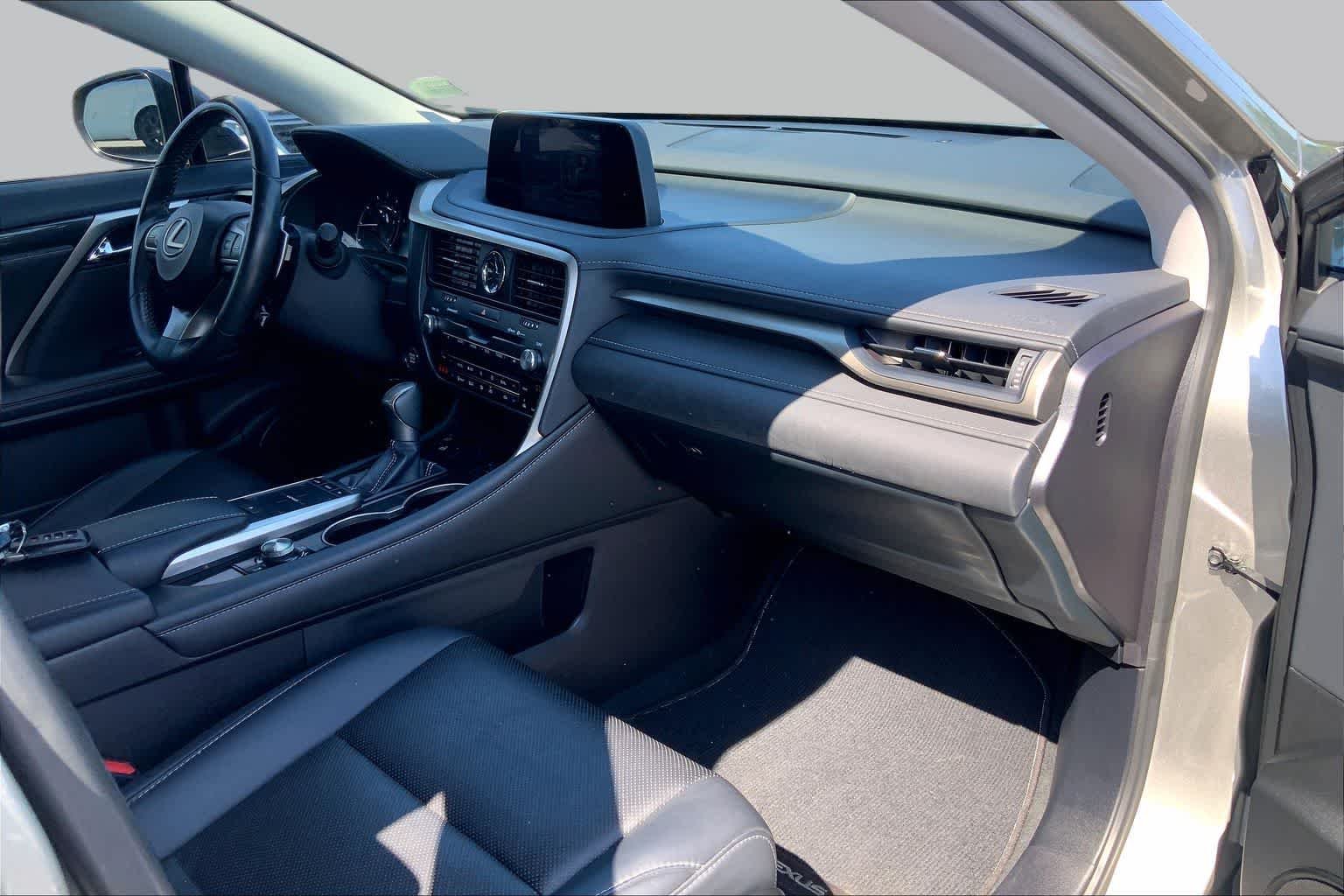 Used 2022 Atomic Silver Lexus  image 17