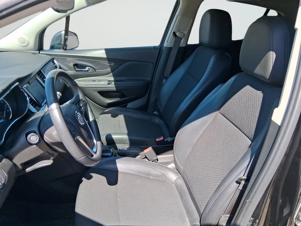 Used 2022 Black Buick Preferred image 9