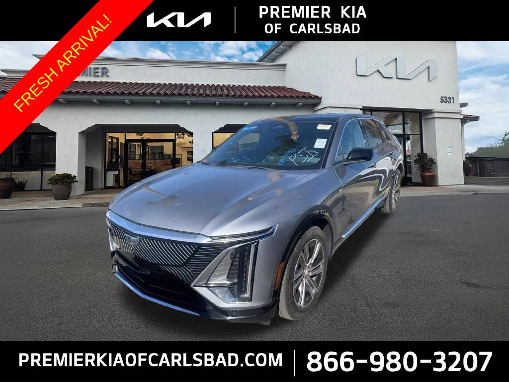 2024 Cadillac LYRIQ Luxury 1