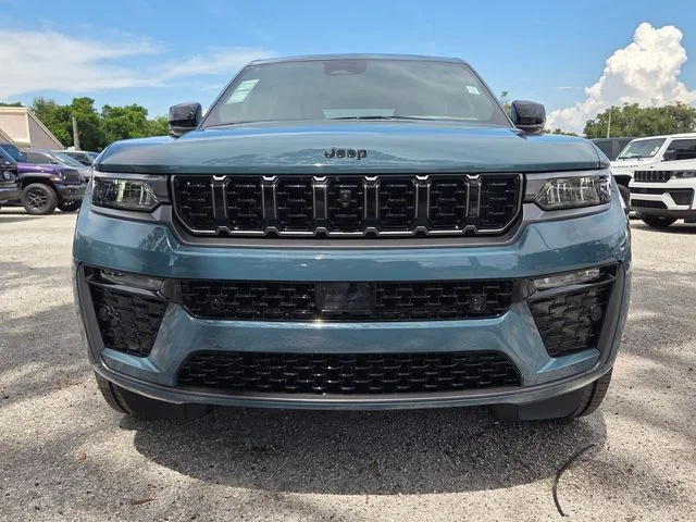 New 2027 Steel Blue Paint Jeep Limited Reserve image 4