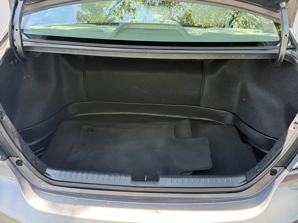 Used 2015 Modern Steel Metallic Honda Hybrid image 33
