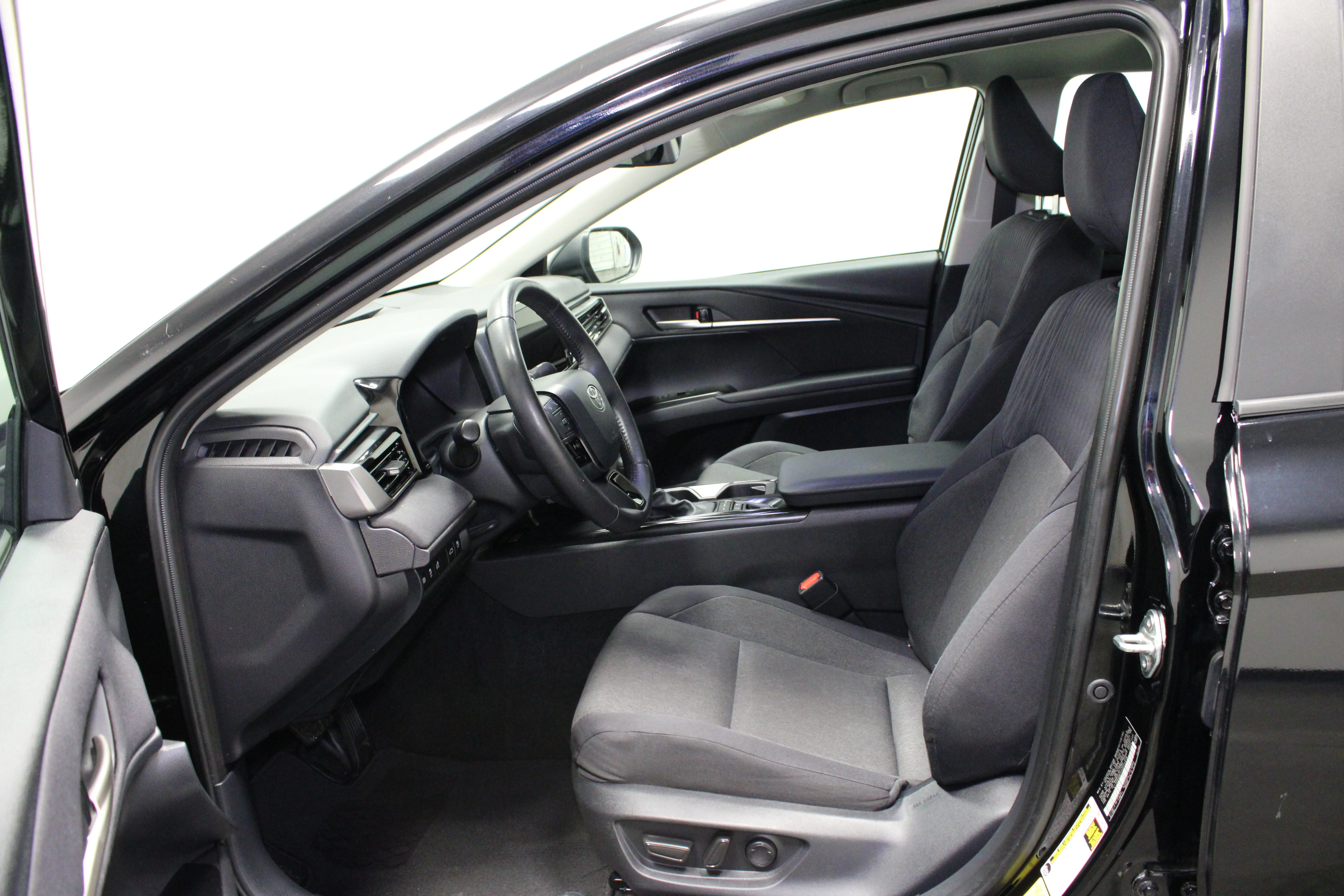 Used 2025 Midnight Black Metallic Toyota LE image 17