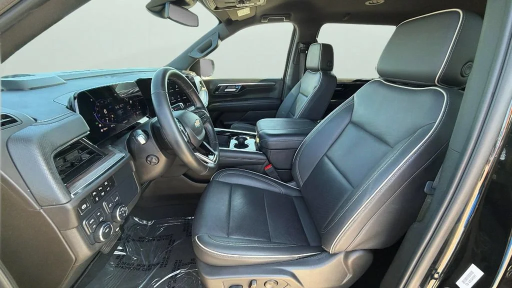 Used 2025 Black Chevrolet Premier image 17