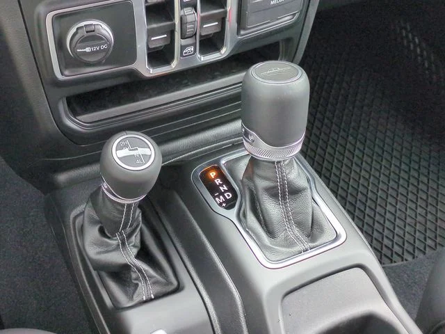 Used 2023 White Jeep Overland image 25