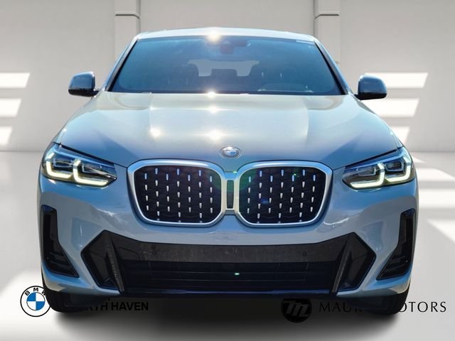 Used 2025 Gray BMW xDrive30i image 8