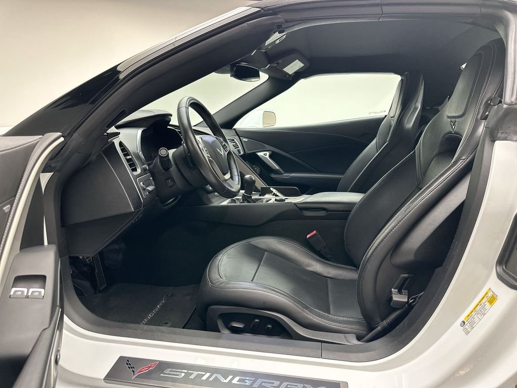 Used 2014 Arctic White Chevrolet Base image 20