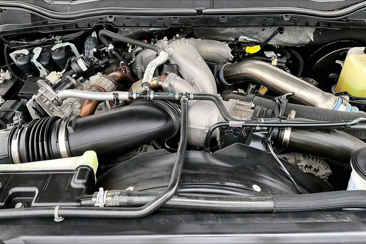 Used 2021 AGATE BLACK Ford LARIAT image 33