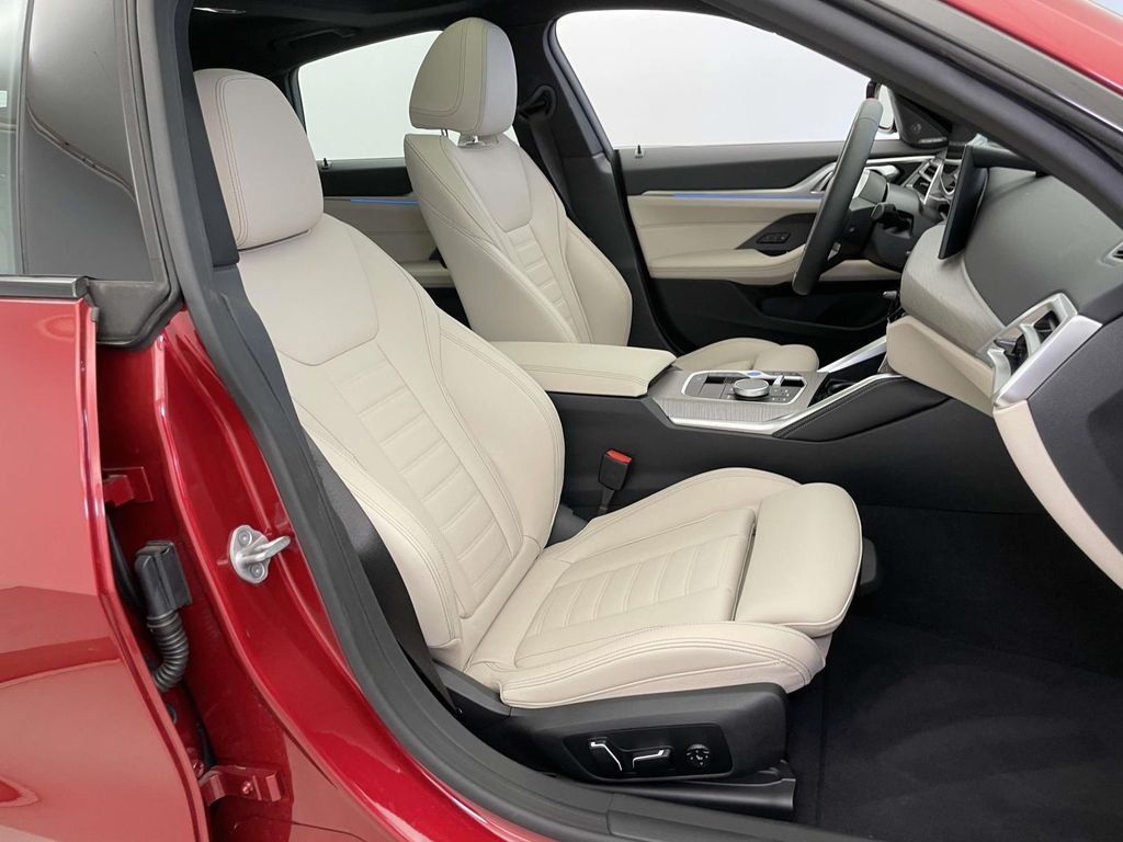 2025 BMW i4 M50 - Photo 21