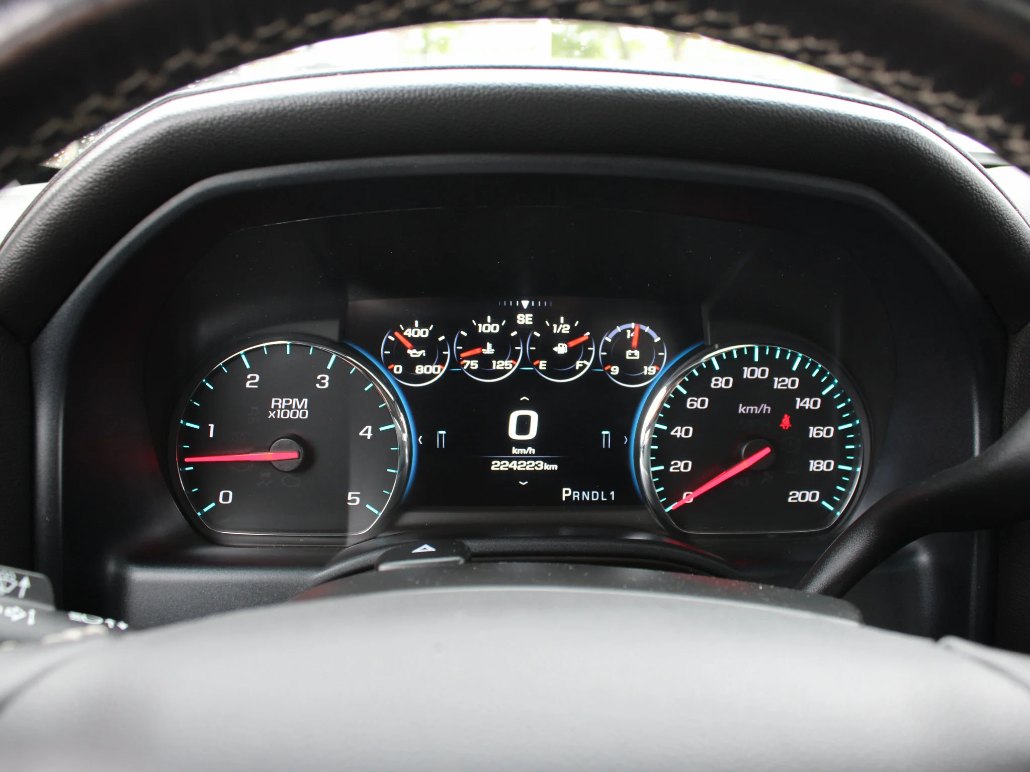 Used 2019 White GMC Denali * Diesel | 5th Wheel/Gooseneck Prep | Heated/Vented Leather | Sunroof | Remote Start image 7