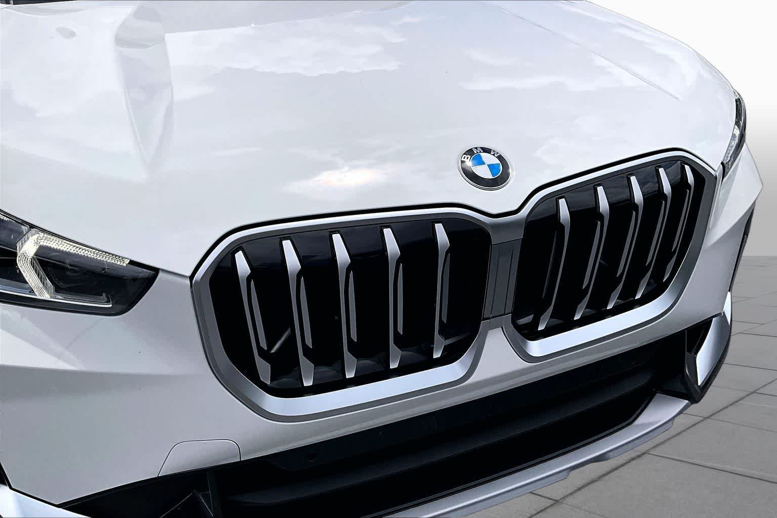 Certified Used 2023 Alpine White BMW xDrive28i image 30