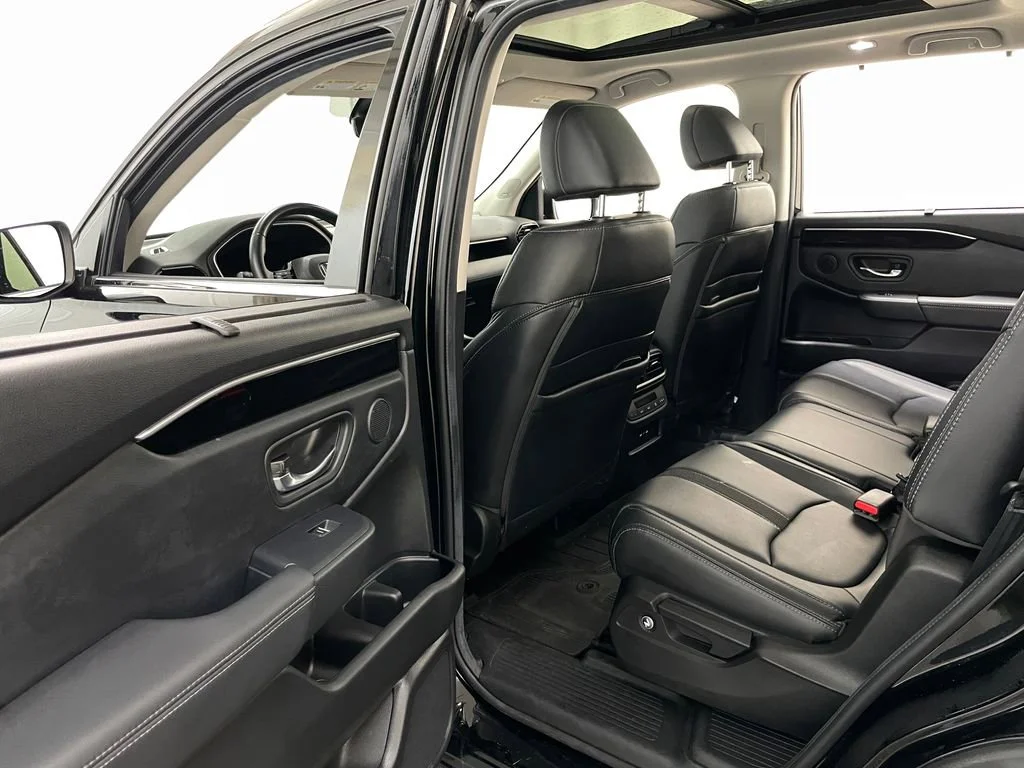Used 2024 Black Honda Touring image 45