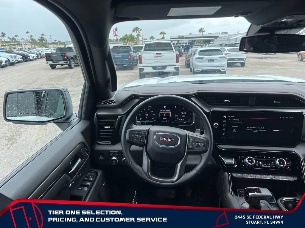 Used 2025 Summit White GMC AT4 image 13