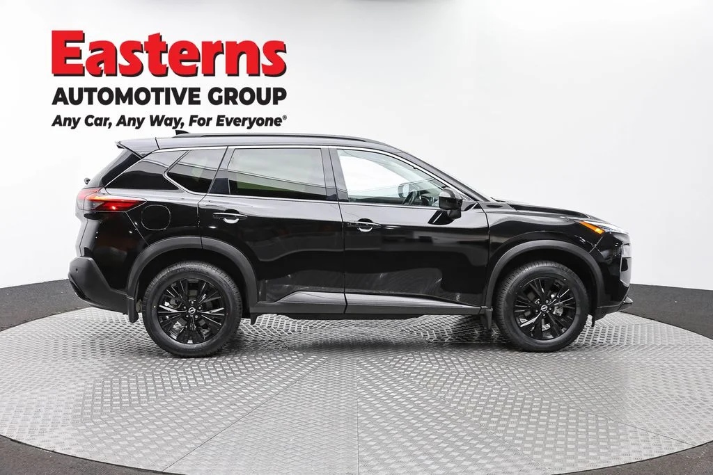 Used 2023 Black Nissan SV image 4