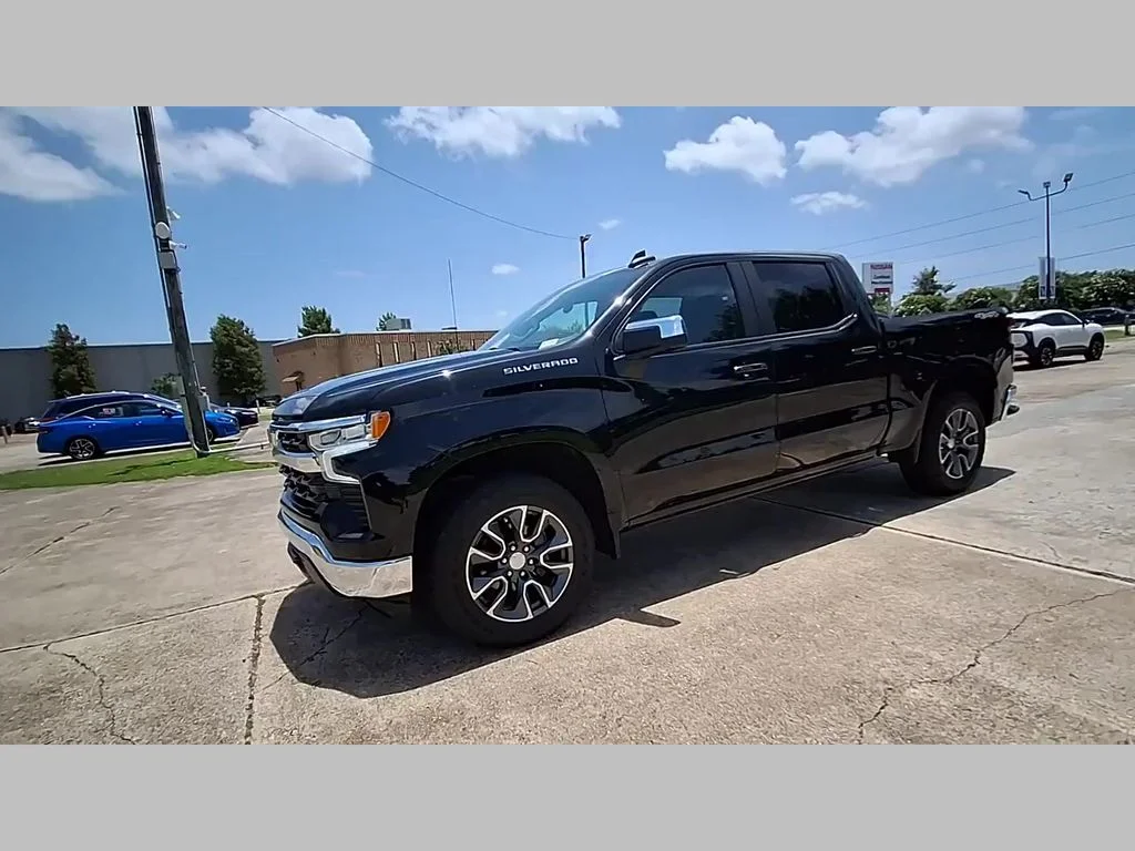 Used 2023 Black Chevrolet LT image 30