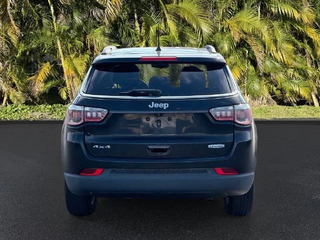 Used 2019 Black Jeep Latitude image 6