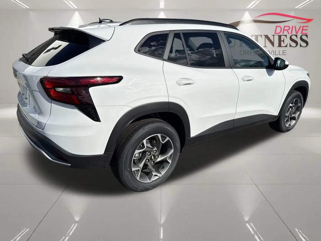 2026 Chevrolet Trax LT - Photo 7