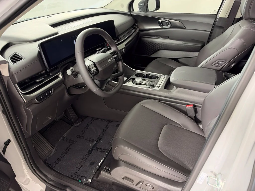 New 2027 Ceramic Silver Kia SX image 29