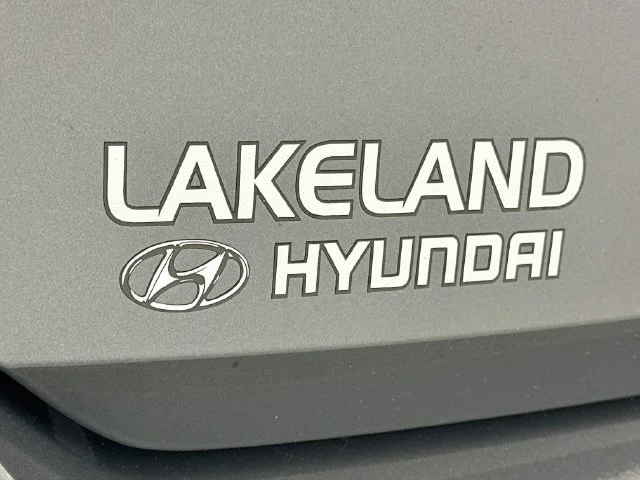 New 2026 Hyundai ELANTRA SE