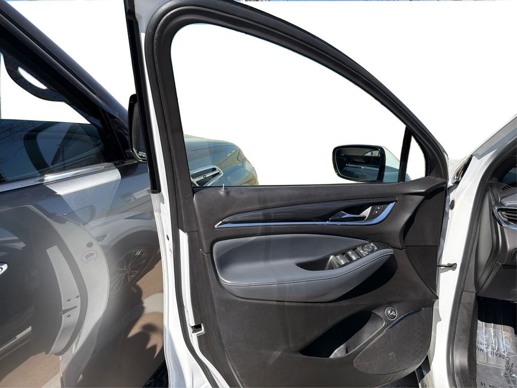 Used 2023 White Buick Essence image 19