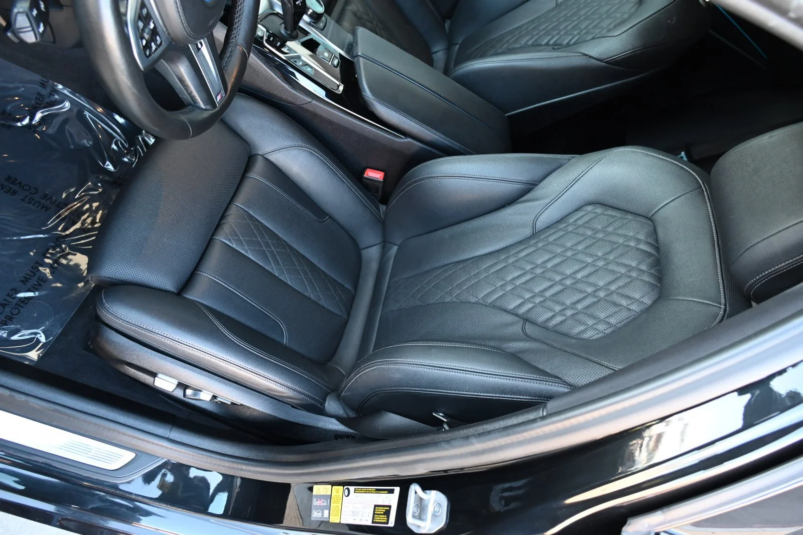 Used 2022 Black Sapphire Metallic BMW 530e iPerformance image 10