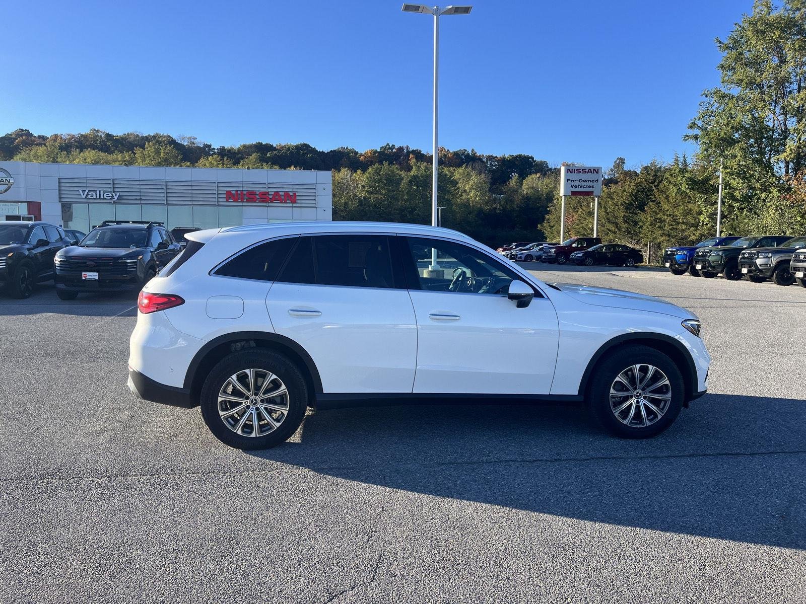 Used 2026 Polar White Mercedes GLC 300 image 8