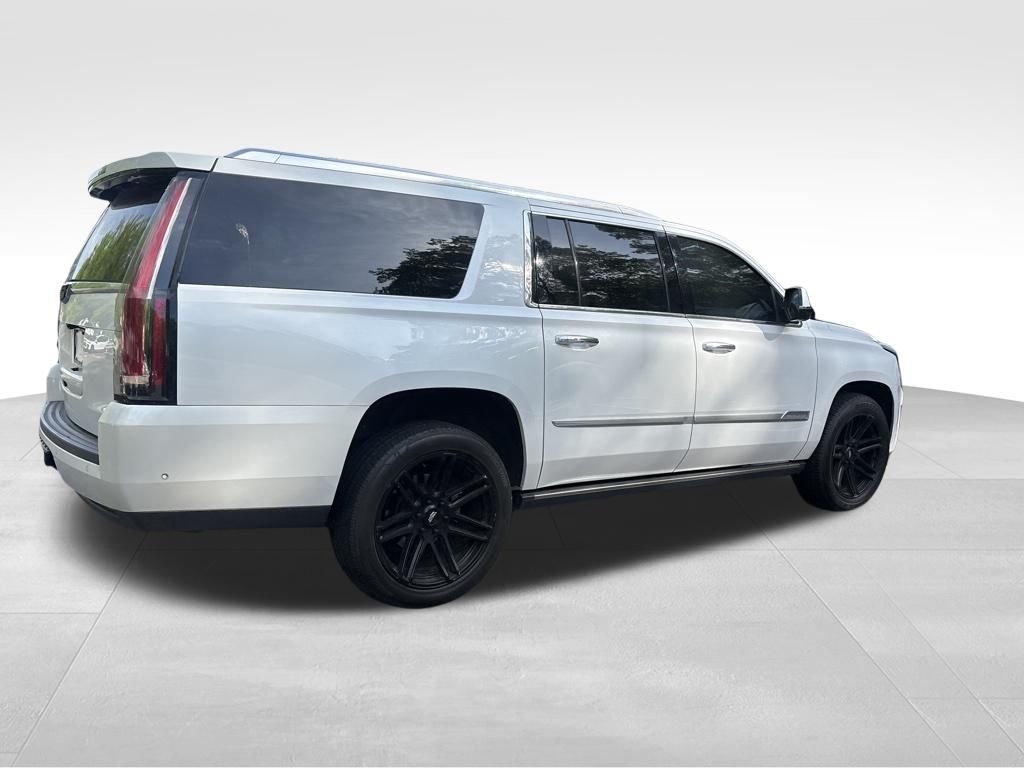 Used 2020 White Cadillac Premium image 12