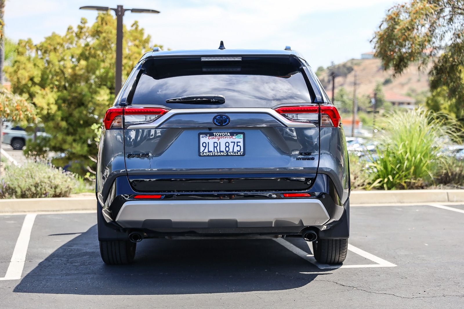 Certified Used 2024 MID BLCK/MAG GRAY Toyota XSE image 5