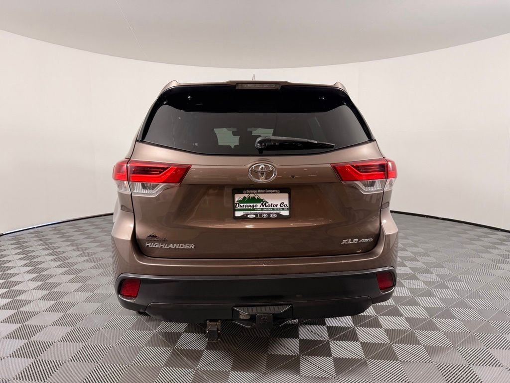 Used 2018 Walnut Toyota XLE image 10