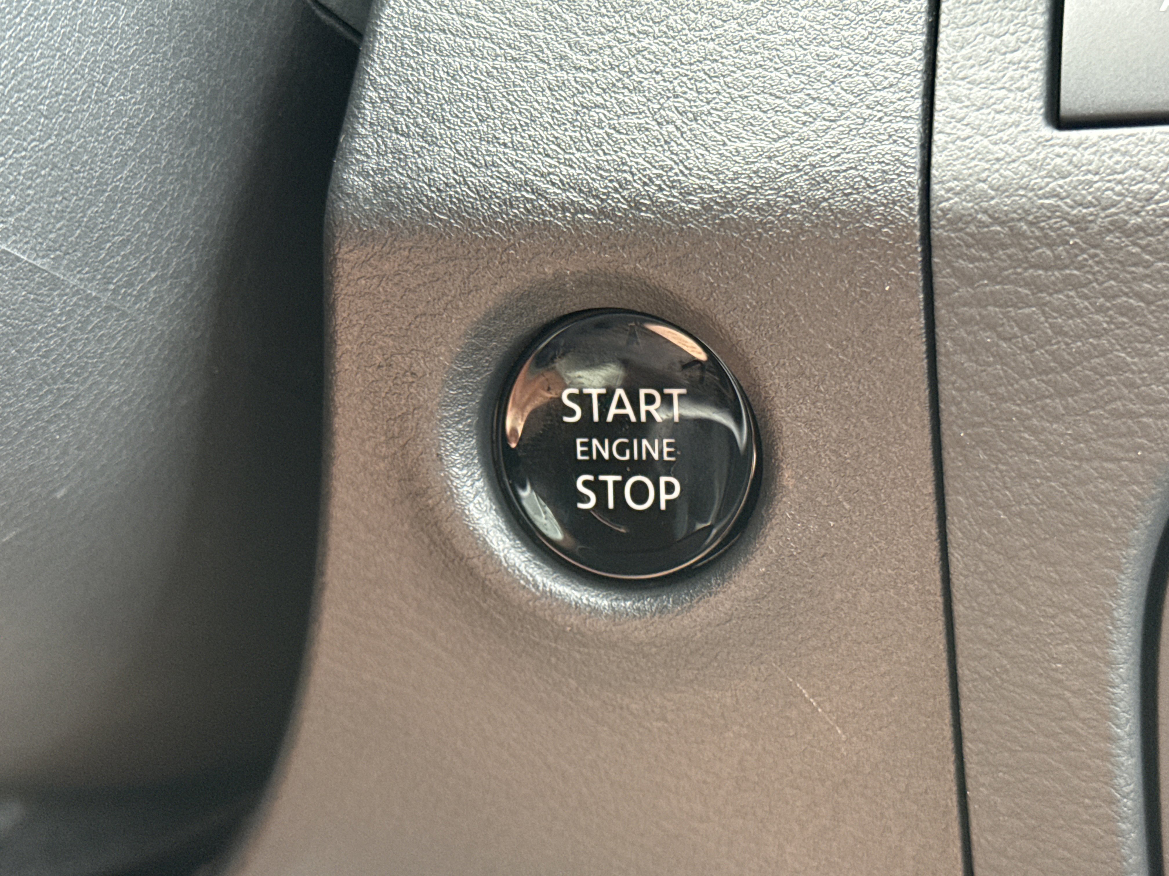 New 2026 Glacier White Nissan Crew Cab S image 18