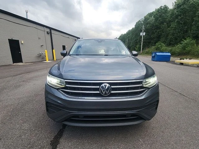 Used 2023 Platinum Gray Metallic Volkswagen 2.0T SE image 7