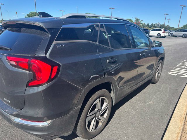 Used 2018 Graphite Gray Metallic GMC SLT image 3