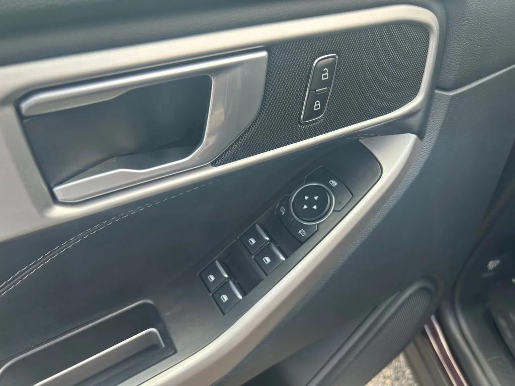 2023 Ford Explorer XLT - Photo 19