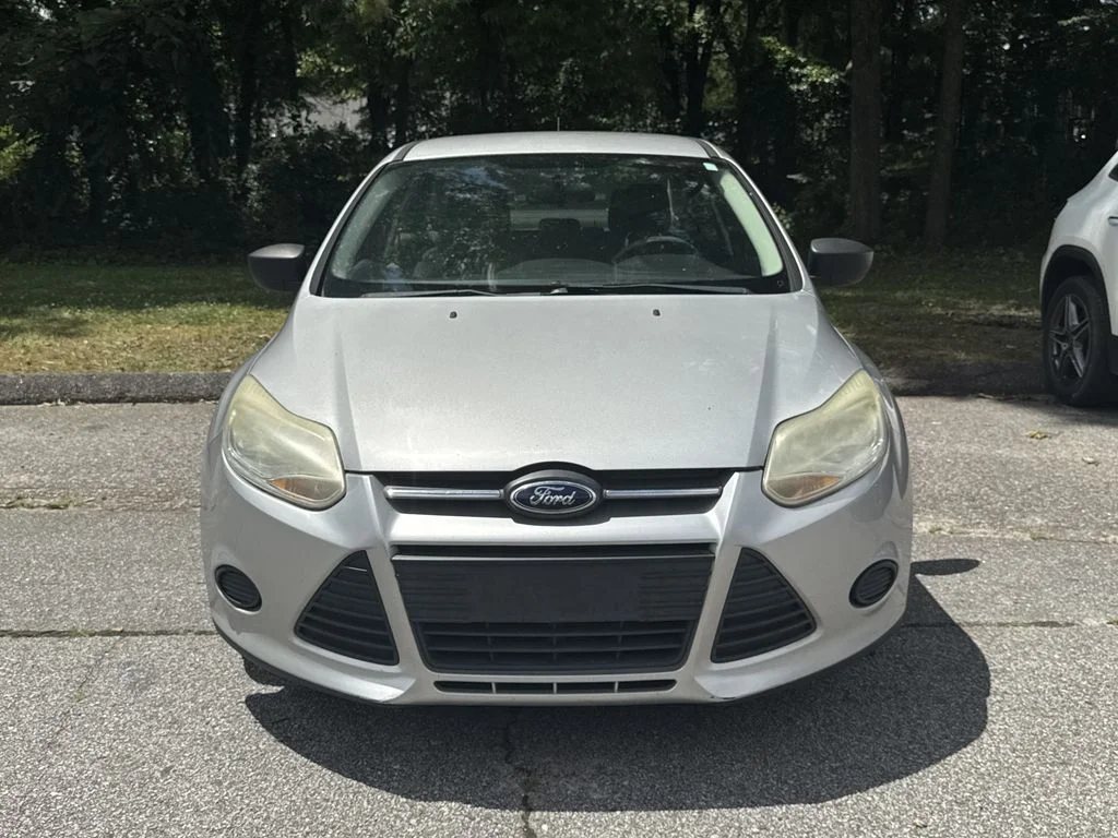 Used 2013 Silver Ford S image 2