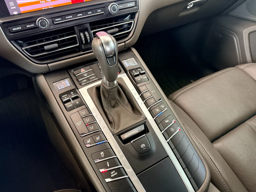 Used 2019 White Porsche S image 26