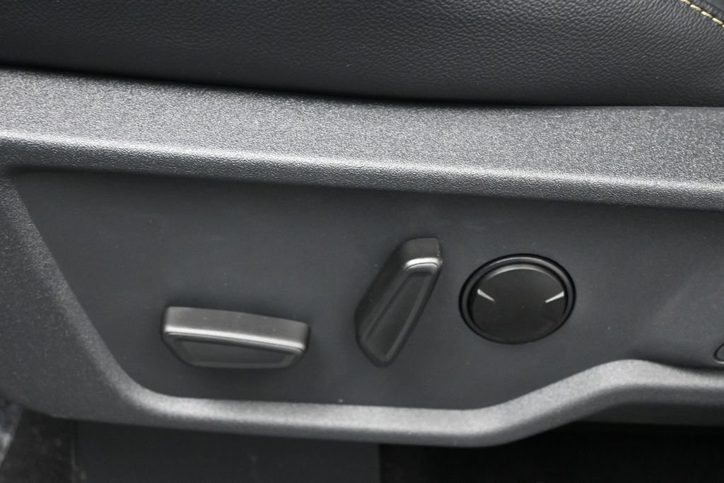 New 2026 Shadow Black Ford Badlands image 10