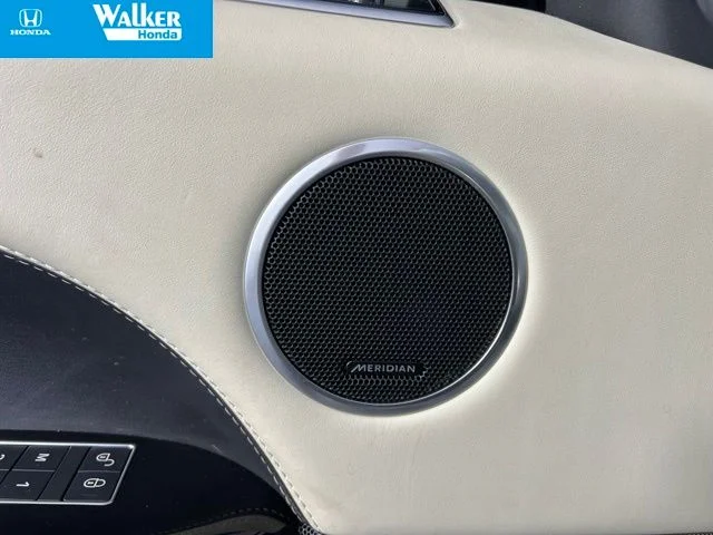 Used 2020 White Land Rover HST image 19