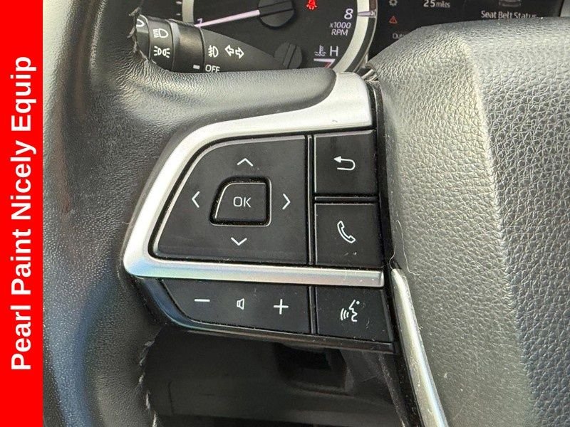 Used 2023 Pearl Toyota LE image 21